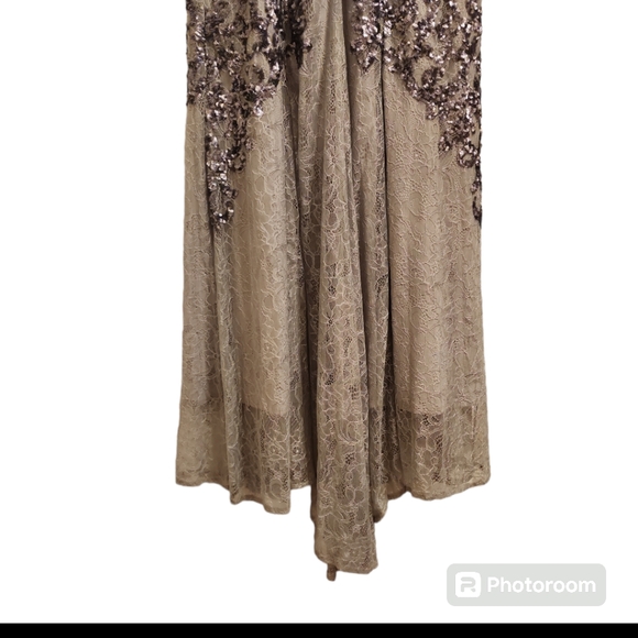 BCBG MAX AZARIA Size 8 puter/silver color long sequin dress - Picture 3 of 10